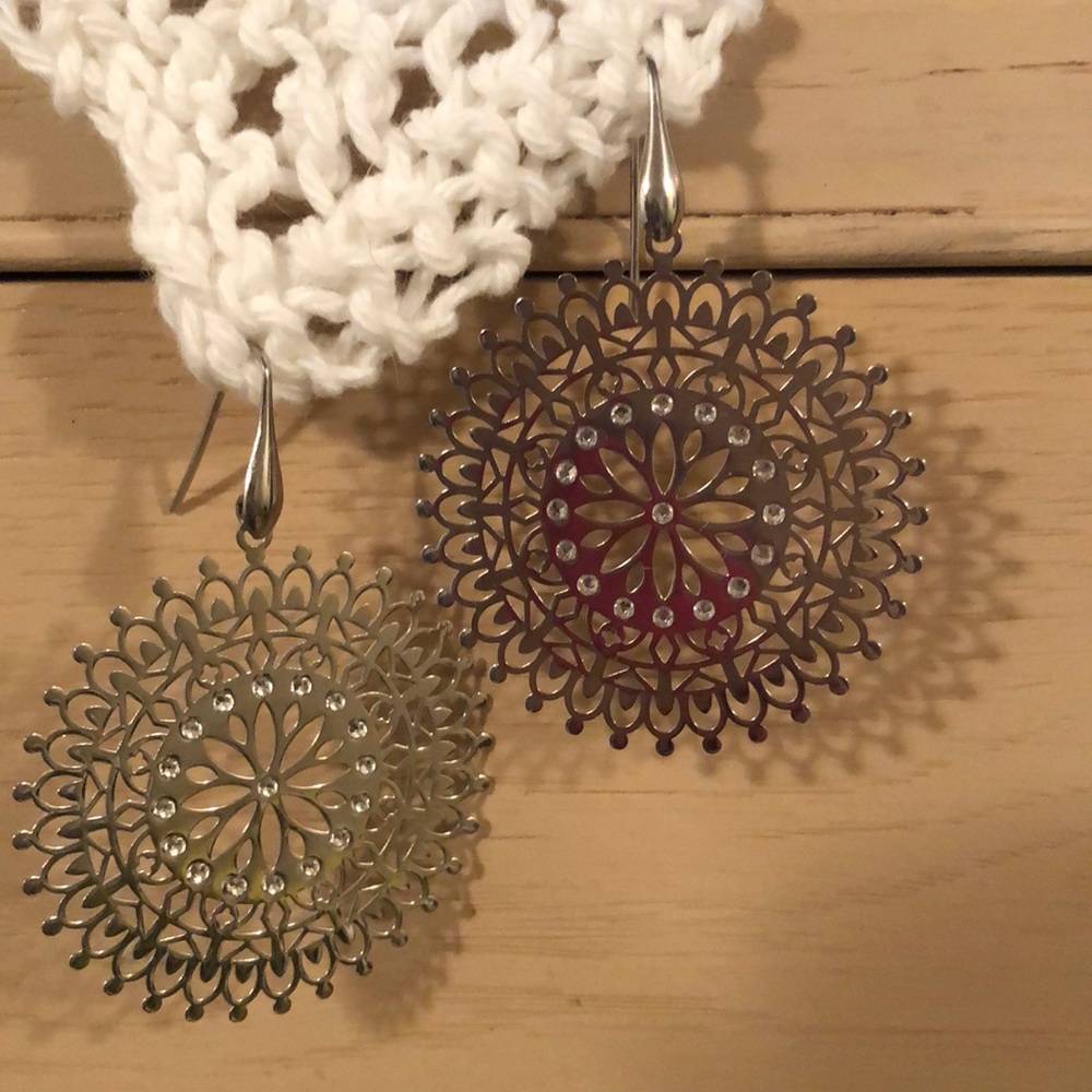 Silver tone beautiful boho earrings